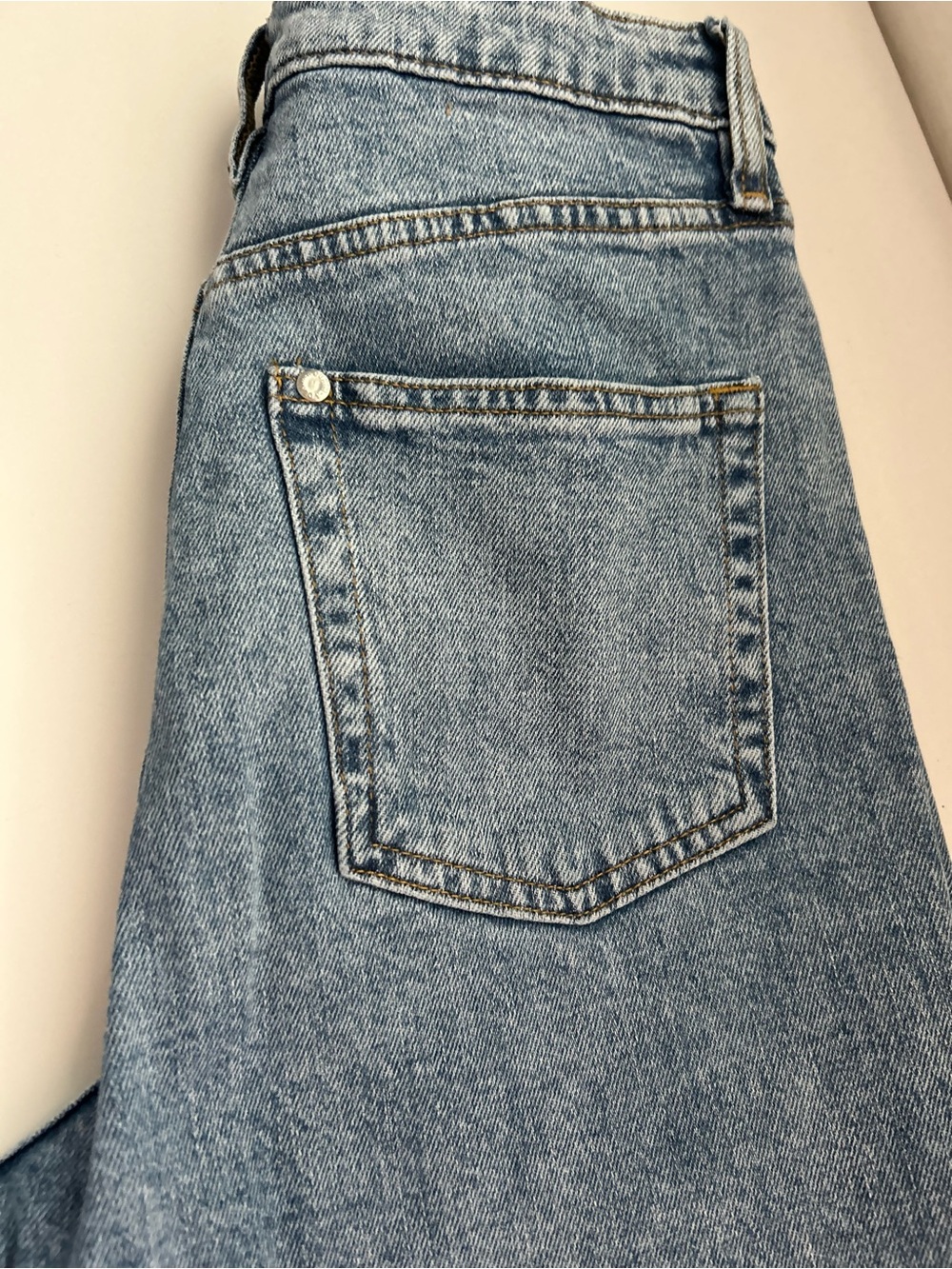 Zara Light Blue High-Rise Women’s Jeans